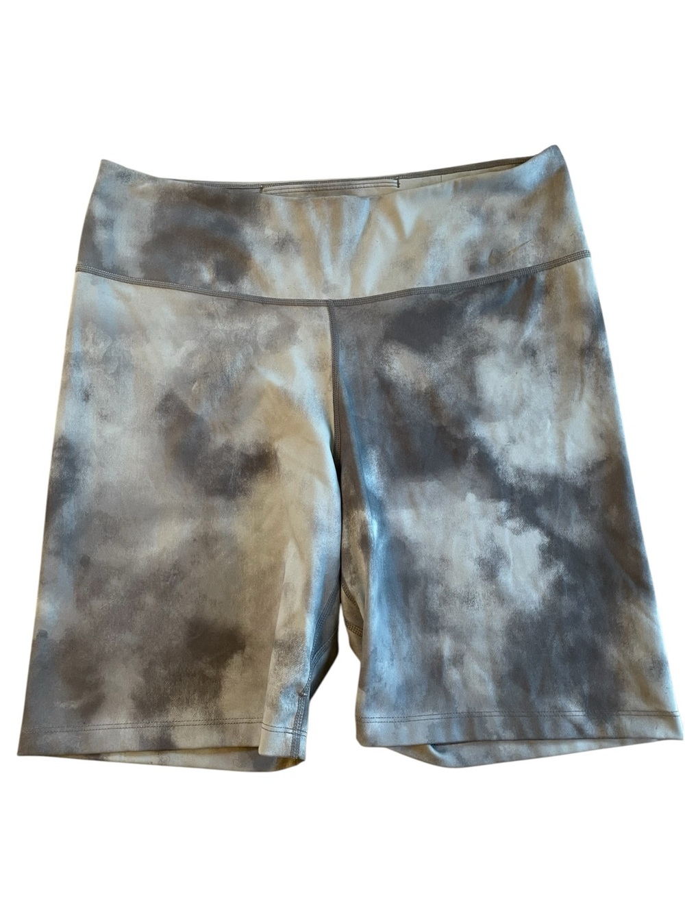 C15- Dri Fit large Women’s High-Waist Tie-Dye Bike Shorts - Gray/White